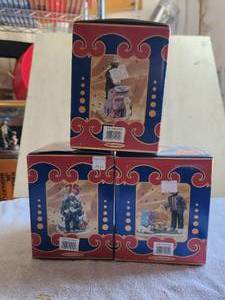 lot 170 image: Lot of 3 - Vintage collectible Emmett Kelly Jr. clown figurines in boxes