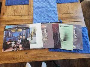 lot 128 image: Selection of vintage albums
