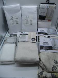 lot 2 image: Various New Sets of Curtains & Valances - (7 items)