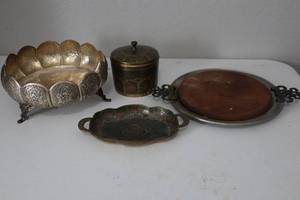 lot 40 image: Vintage Misc Items