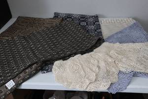lot 48 image: Table Runners and Vintage Linens