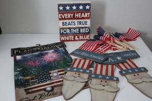 lot 47 image: New Americana Decorations