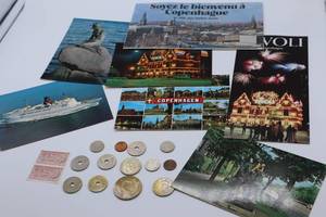 lot 104 image: Foreign Currency and Collectibles