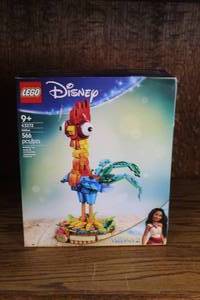lot 94 image: LEGO Disney Moana 2 Heihei building set,