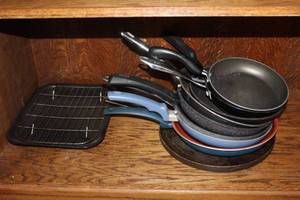 lot 110 image: Lot of frying pans took pictures of all see pictures