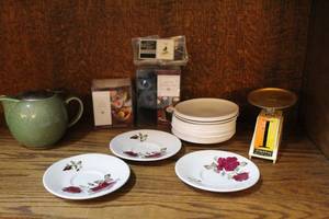 lot 135 image: Mixed lot with plates and Dietetic Scale. vintage-style teapot is a Zero Japan Universal Pot, likely in the Crackle Green glaze, featuring a stainless-steel lid and infuser basket and more see pictures