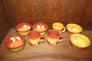 lot 159 image: dinnerware