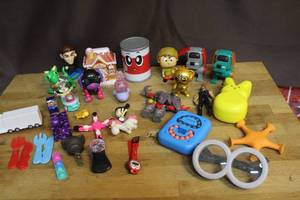 lot 52 image: toys see pictures for details