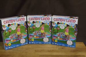 lot 60 image: 3- Candy Land Splash water game