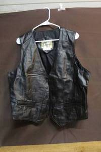 lot 225 image: vintage Bermans The Leather Experts vest size 48, originally made in Korea