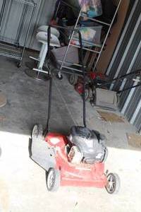 lot 177 image: Murray 22-inch push lawn mower  (for parts)