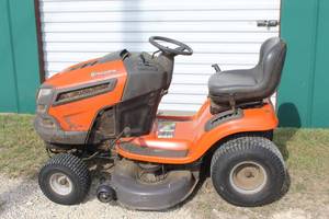 Husqvarna riding lawn mower Brand: Husqvarna Model Number: YTH1842 runs see video
