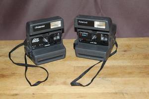 lot 69 image: 2 - vintage Polaroid OneStep