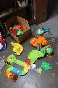 lot 241 image: VTech Go Go Smart Animals toy set put some together to show it