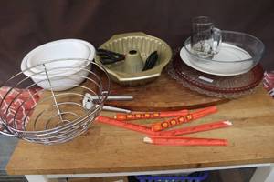 lot 262 image: collection of vintage dinnerware see pictures for details