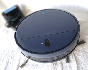 lot 168 image: Onson robot vacuum Model BR-151 with charging station (Yes it works)