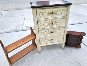 lot 188 image: 4 drawer chest of drawers and small display shelf plus small vintage display cabinet