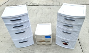 lot 197 image: Plastic storage drawers 3 total