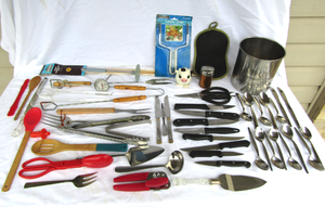 lot 36 image: Assorted kitchen utensils as shown