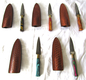 lot 74 image: NEW genuine Damascus steel blade Dagger knives with leather sheaths (Bid is times the quantity)