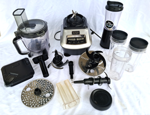 lot 106 image: Ninja all in one blender with accessories, includes single serve blender
