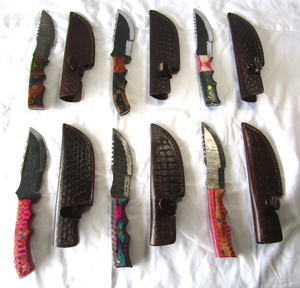 lot 143 image: NEW genuine Damascus steel blade knives with leather sheaths (Bid is times the quantity)