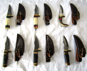 lot 111 image: NEW genuine Damascus steel blade knives with leather sheaths (Bid is times the quantity)