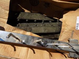 lot 71 image: slat wall display hooks