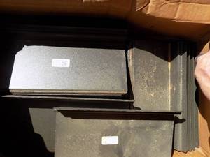 lot 73 image: Danner slat wall display