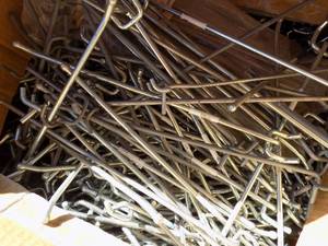 lot 75 image: Pegboard hooks 10L
