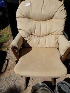 lot 77 image: Tan rocking chair by Detailer