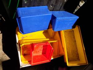 lot 123 image: small bins drawers full