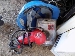 lot 128 image: Troy built 2 starter and hard hat