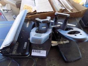 lot 111 image: Hole punch--2 hole x 3 and 3 hole x 1-