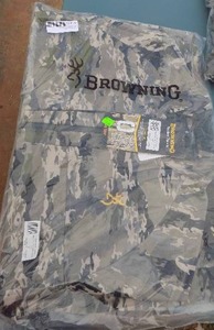 lot 170 image: Browning Camo mid season soft shell jacket XL NEW