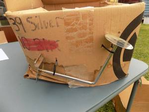 lot 188 image: Hat display brackets silver x30