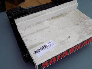 lot 192 image: Metal display shelves 8x 10