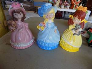 lot 39 image: 3 CERAMIC DOLLS - PINK, BLUE & YELLOW