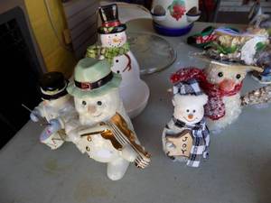 lot 41 image: SNOWMAN LOT