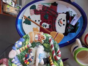 lot 44 image: SNOWMAN  TRAY, CUP & FIGURINES