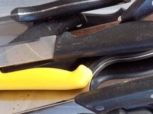lot 216 image: Kitchen knives