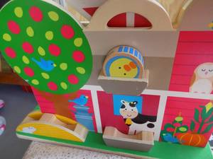 lot 223 image: Toddler wooden farm