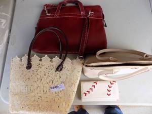 lot 229 image: 3 purses and a wallet