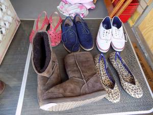 lot 237 image: WOMENS SHOE & BOOTS  - SIZE 6