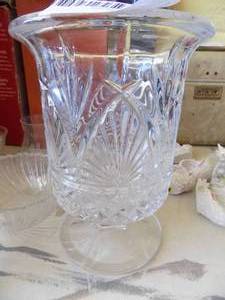 lot 248 image: HEAVY GLASS VASE  10