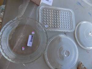 lot 260 image: GLASS PIE PLATES, TRAY,  LARGE GLASS LIDS