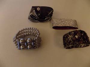 lot 273 image: BRACELETS  QTY 4