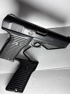 LORCIN 9MM with extra grips - PREOWNED