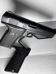 LORCIN 9MM with extra grips - PREOWNED