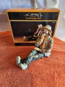 lot 50 image: Vintage Collectible Emmett Kelly Jr. Figurine - signed - 131 of 12000 - with box - (V)